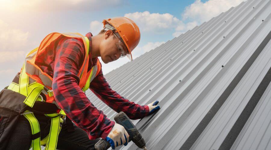 Owens Corning roofing contractor in Fall Creek, OR