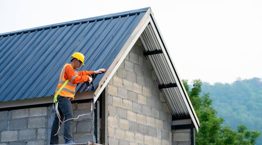 Expert Emergency Roof Repairs services in Fall Creek, OR